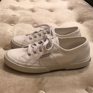 Superga Sneakers